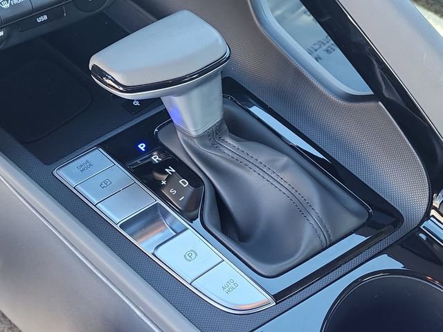 Used 2025 Hyundai Elantra SEL image 15