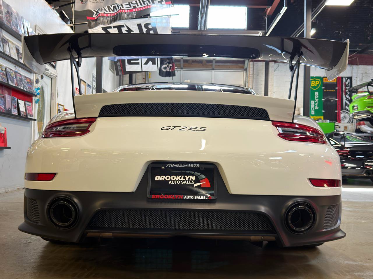 Used 2018 Porsche 911 GT2 RS RWD image 7