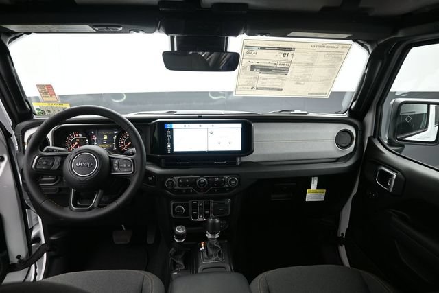 Used 2024 Jeep Gladiator Sport AWD/4WD image 16
