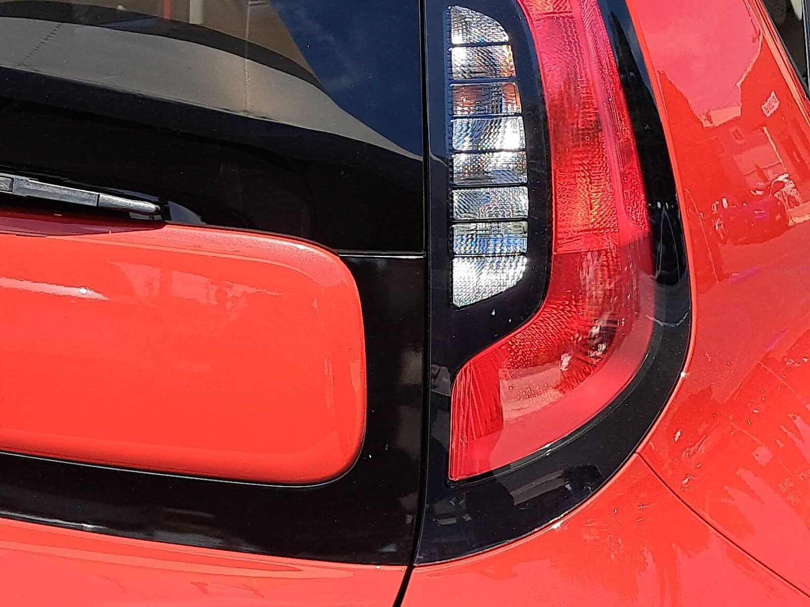 Used 2016 Kia Soul + w/ Designer's Package FWD image 34