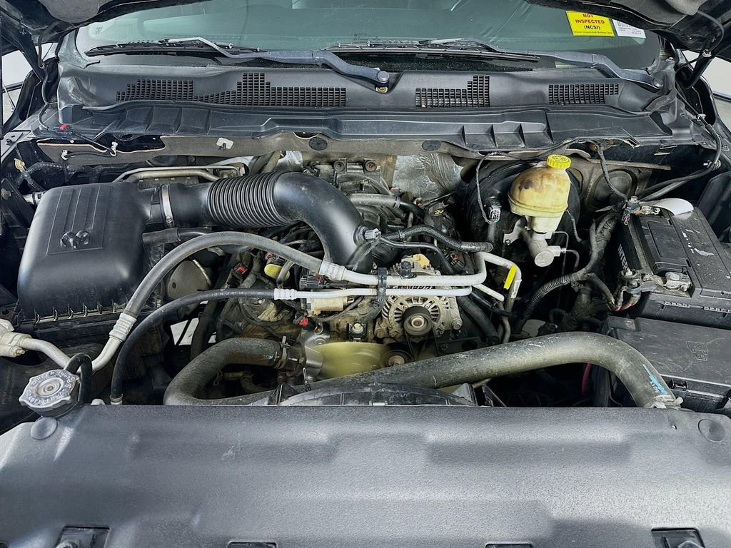 Used 2014 RAM 1500 Laramie RWD image 29