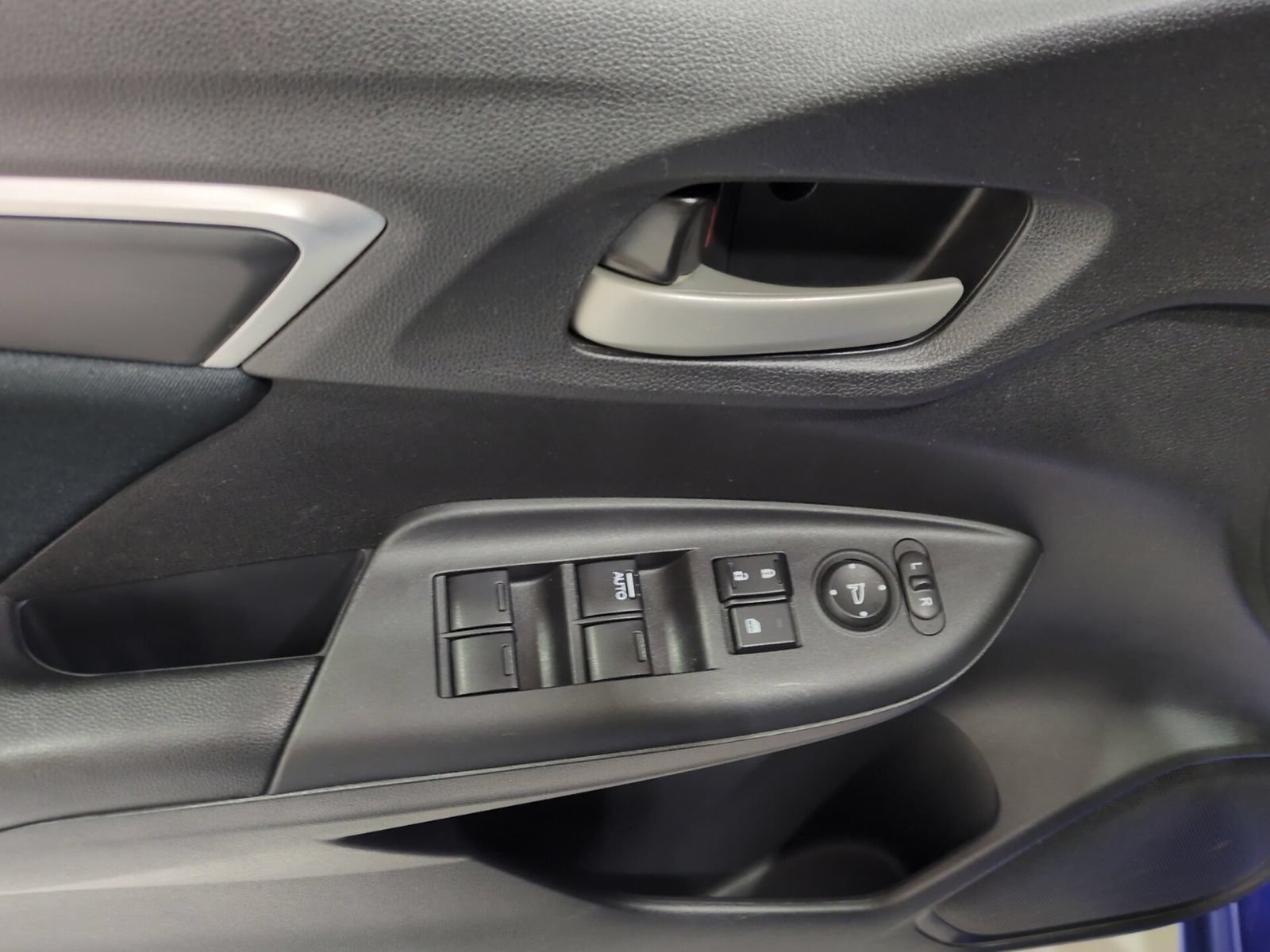 Used 2016 Honda Fit LX image 19