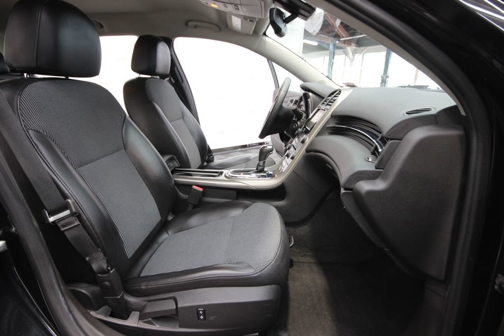 Used 2013 Chevrolet Malibu Eco w/ Power Convenience Package FWD image 24