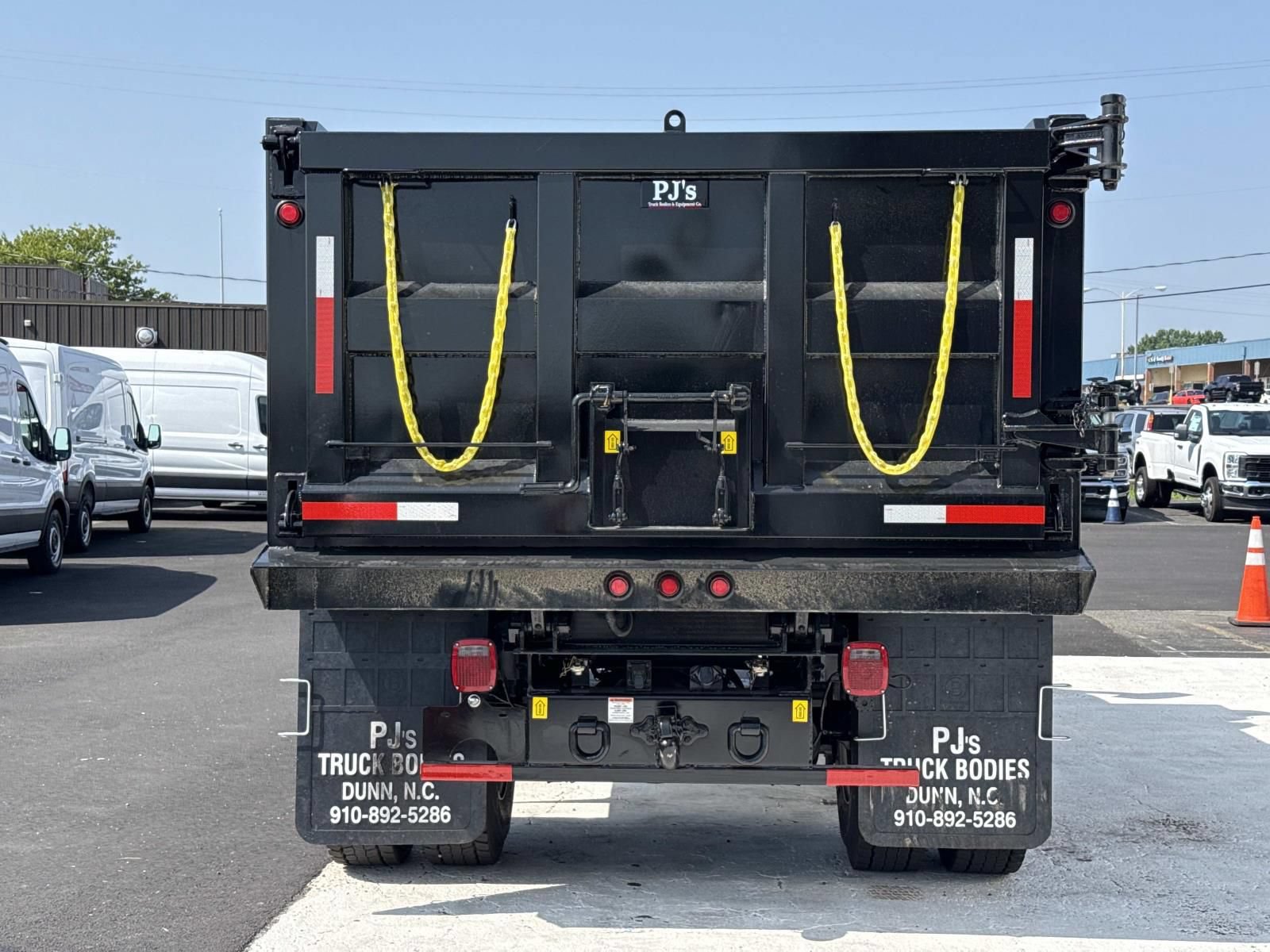 New 2027 Ford F750 2WD Regular Cab Super Duty image 4