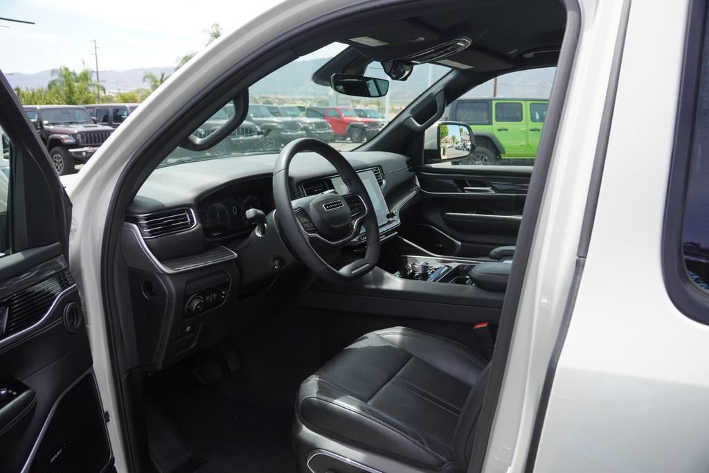 Certified 2022 Jeep Wagoneer Series II RWD image 28
