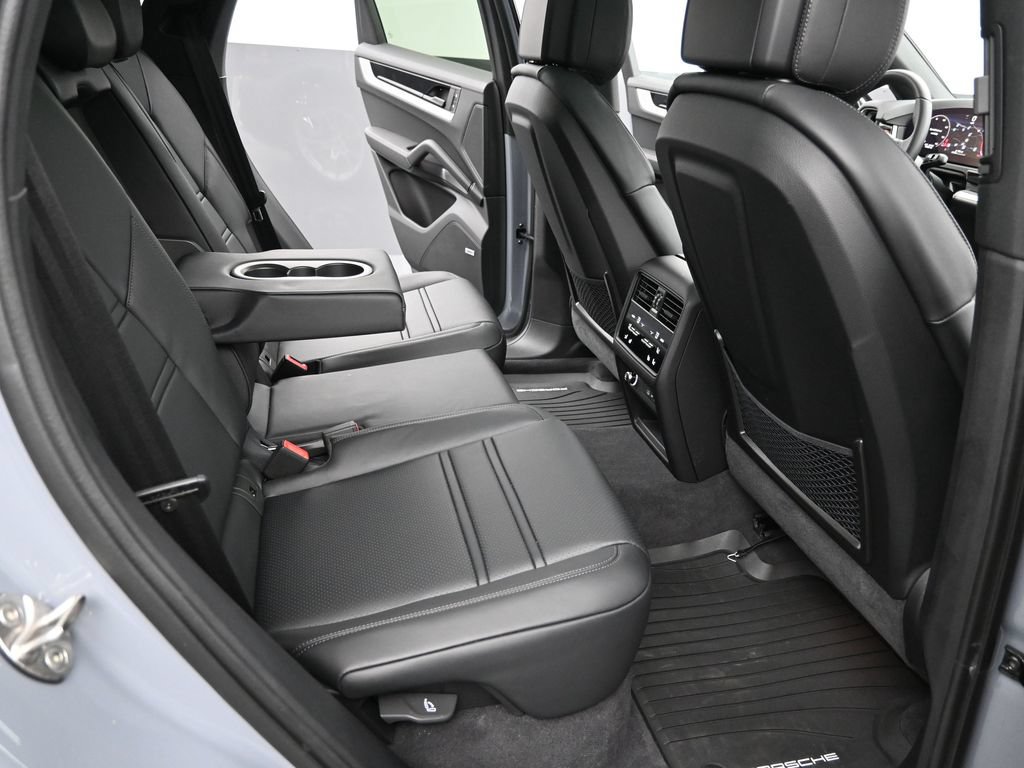 Certified 2026 Porsche Cayenne Coupe AWD/4WD image 20