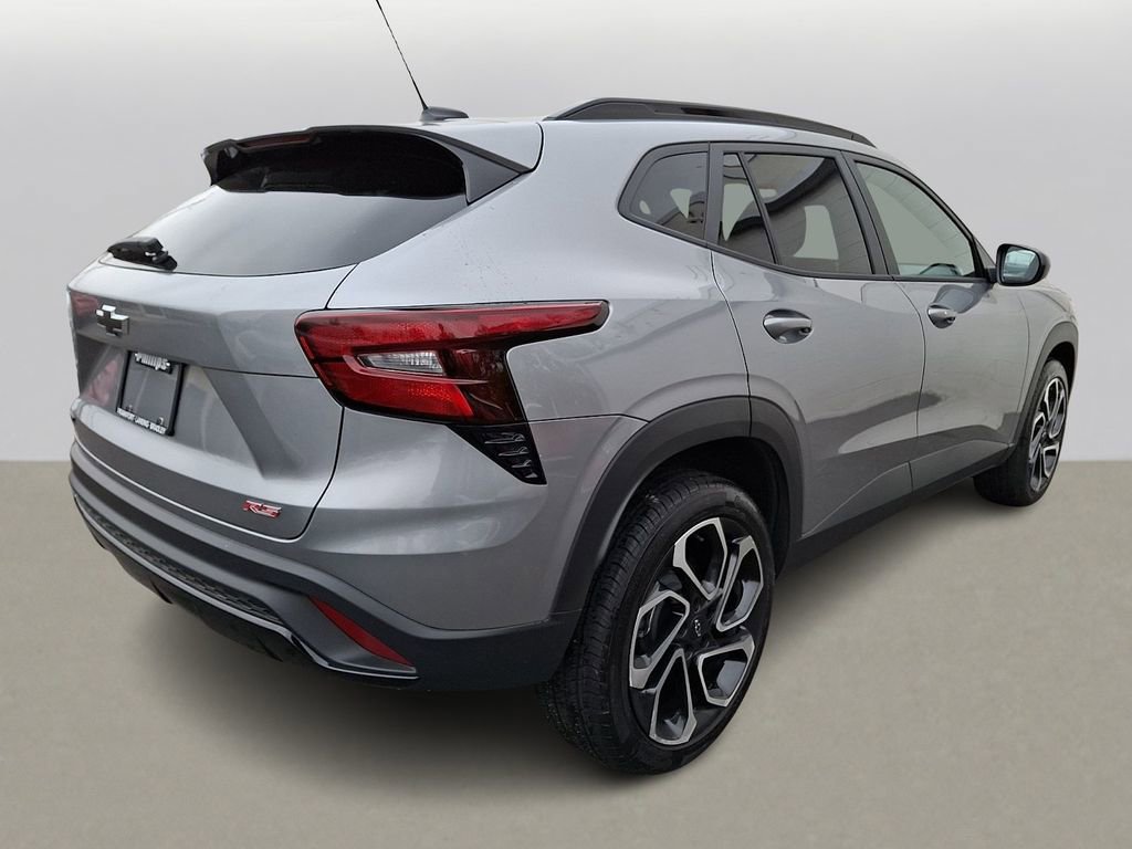 Used 2025 Chevrolet Trax RS image 5