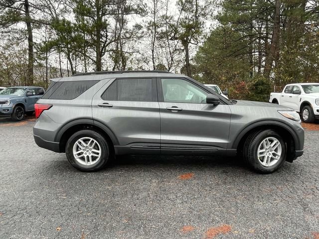 New 2026 Ford Explorer Active RWD image 2