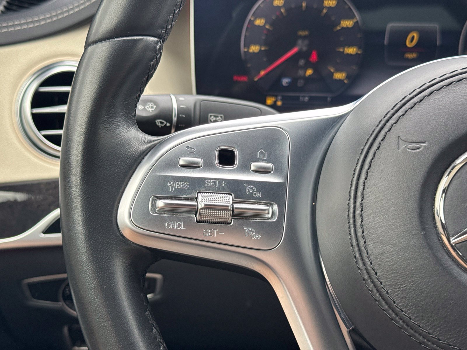 Used 2020 Mercedes-Benz S 560 Sedan image 24