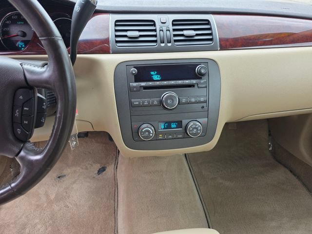 Used 2009 Buick Lucerne CXL FWD image 20