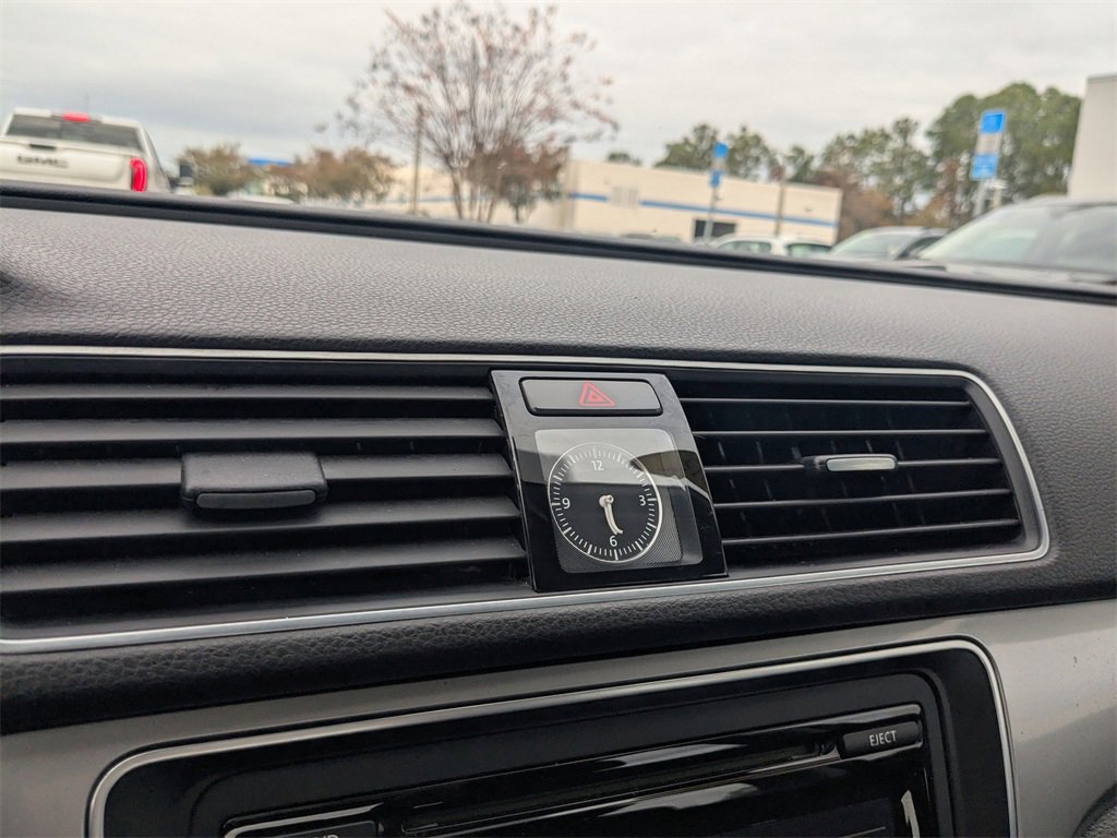 Used 2015 Volkswagen Passat 1.8T Limited Edition image 26