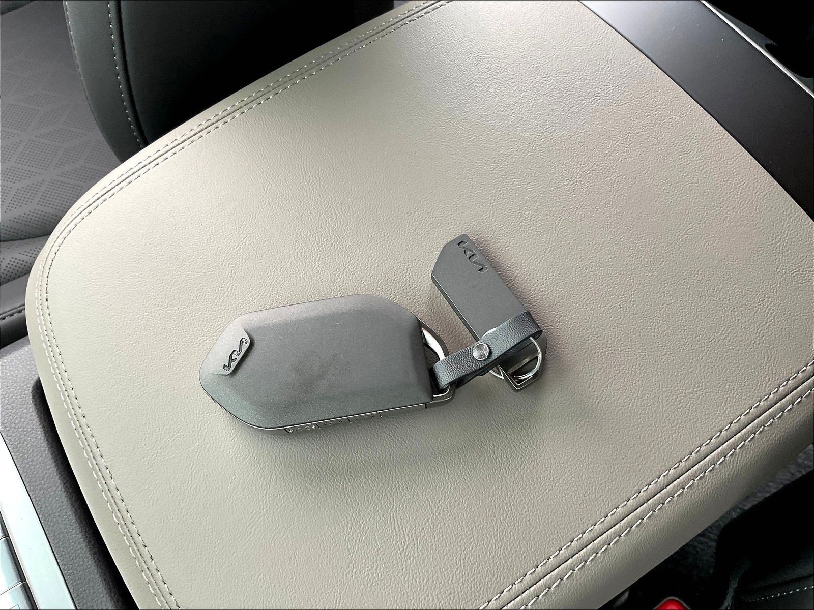 New 2027 Kia Carnival EX FWD image 23
