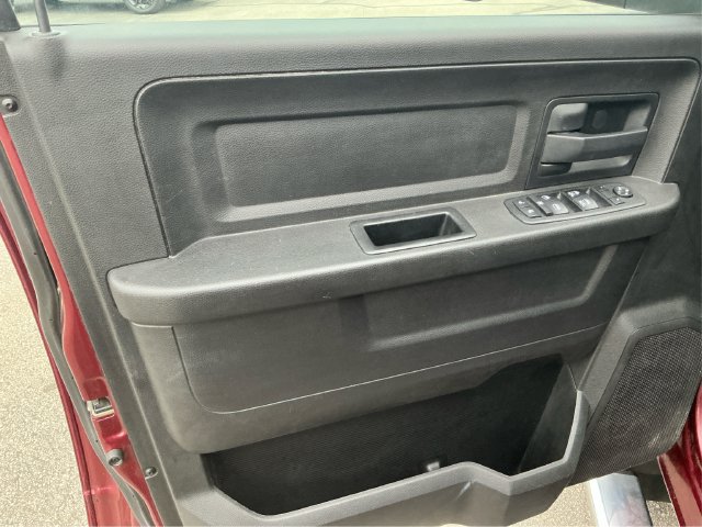Used 2018 RAM 3500 Tradesman w/ Chrome Appearance Group AWD/4WD image 31