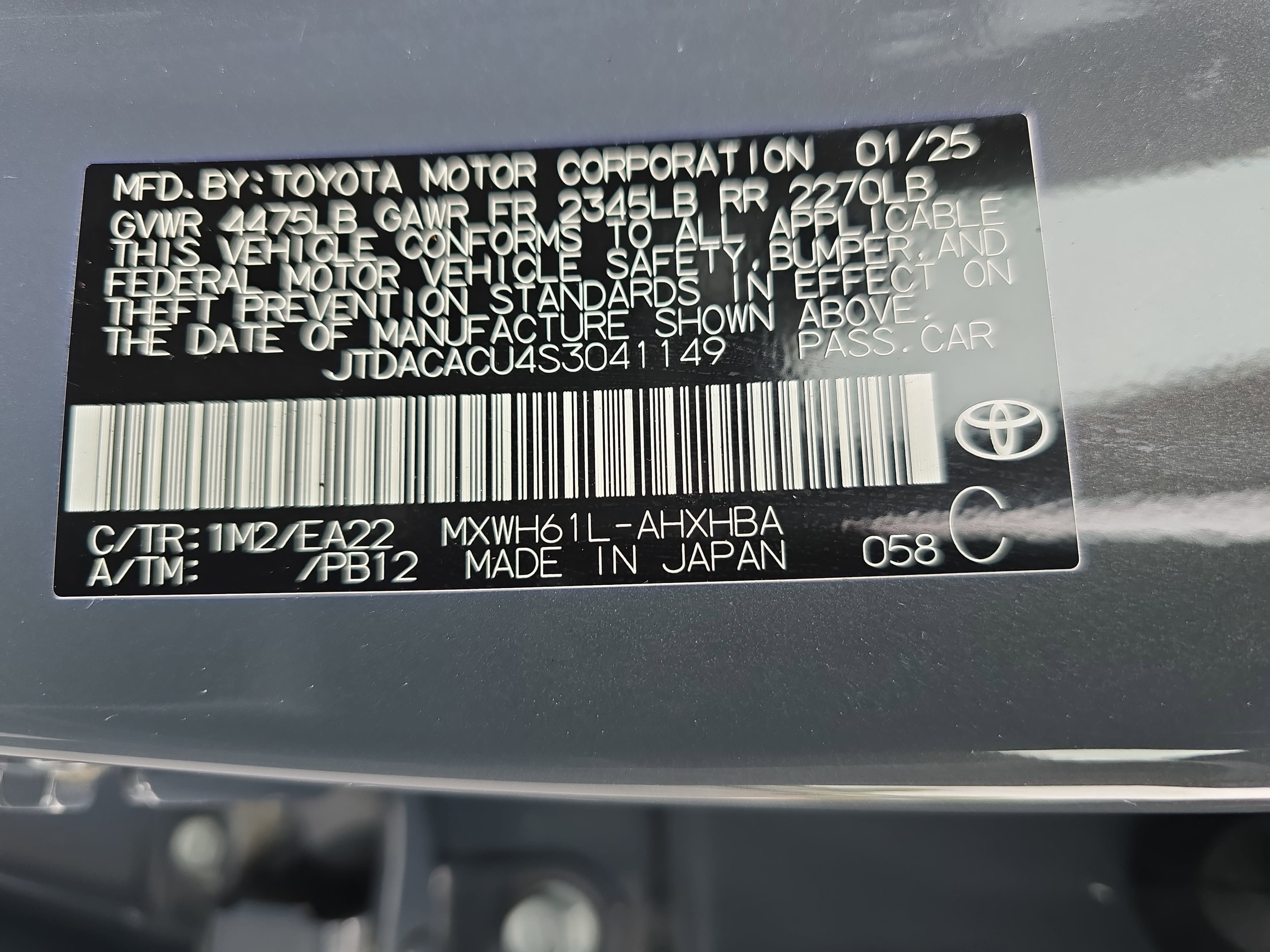 New 2025 Toyota Prius Plug-In Hybrid FWD image 32