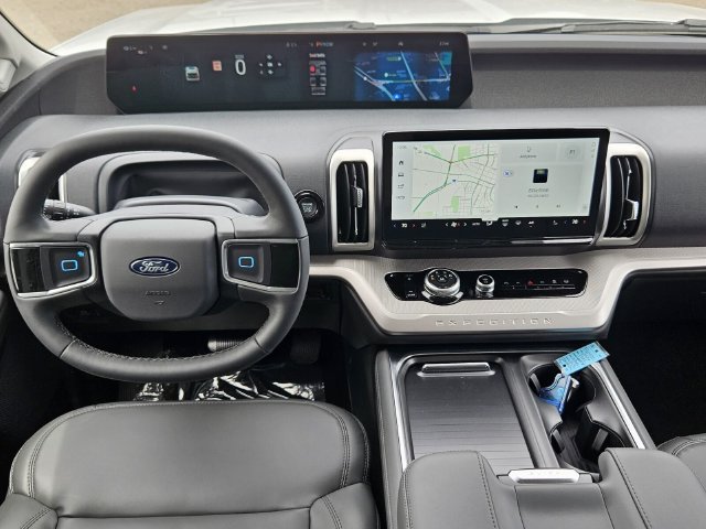 New 2026 Ford Expedition Active RWD image 18
