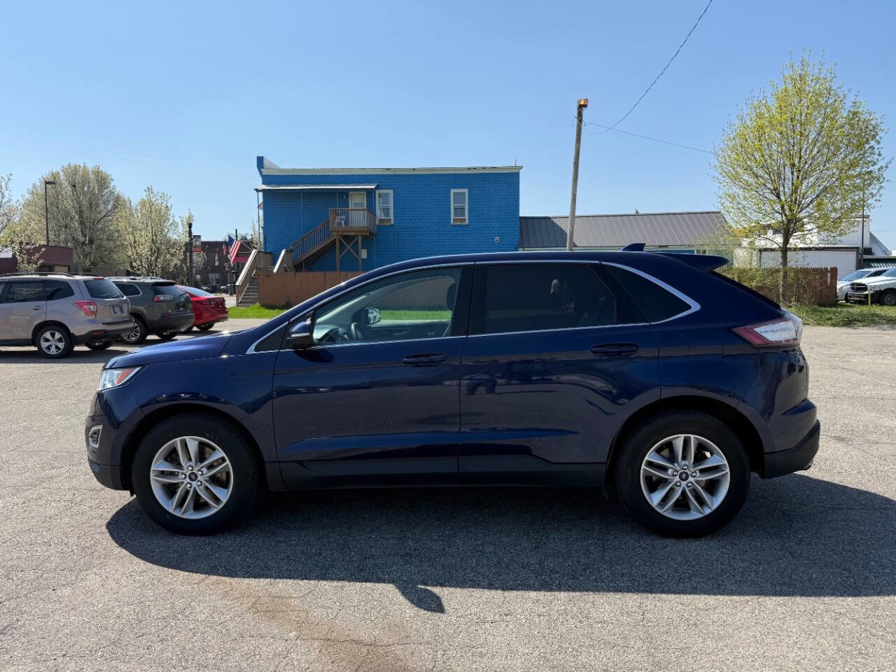 Used 2016 Ford Edge SEL w/ Equipment Group 201A AWD/4WD image 2