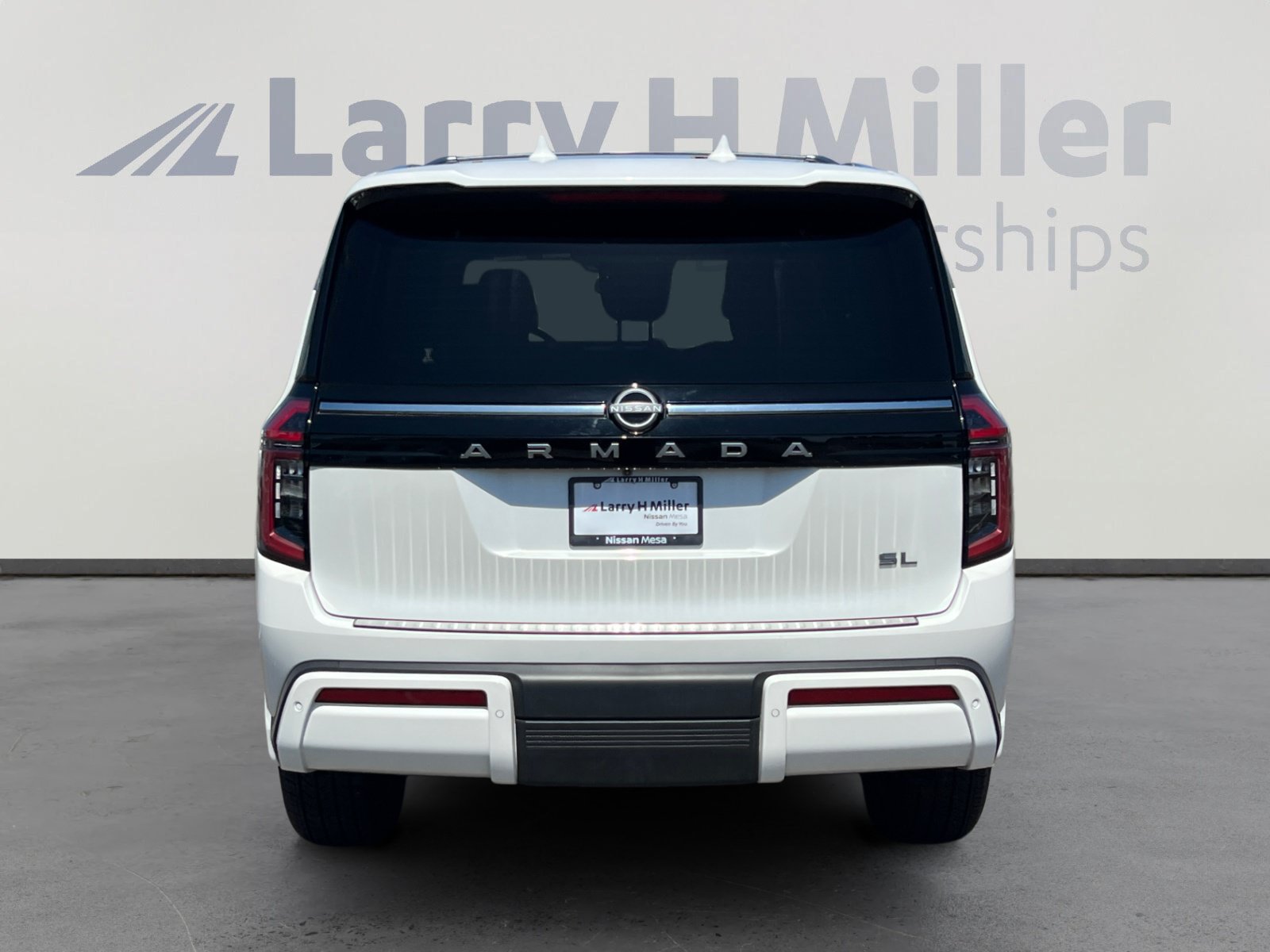 New 2026 Nissan Armada SL w/ Captain's Chari Seat Package AWD/4WD image 4
