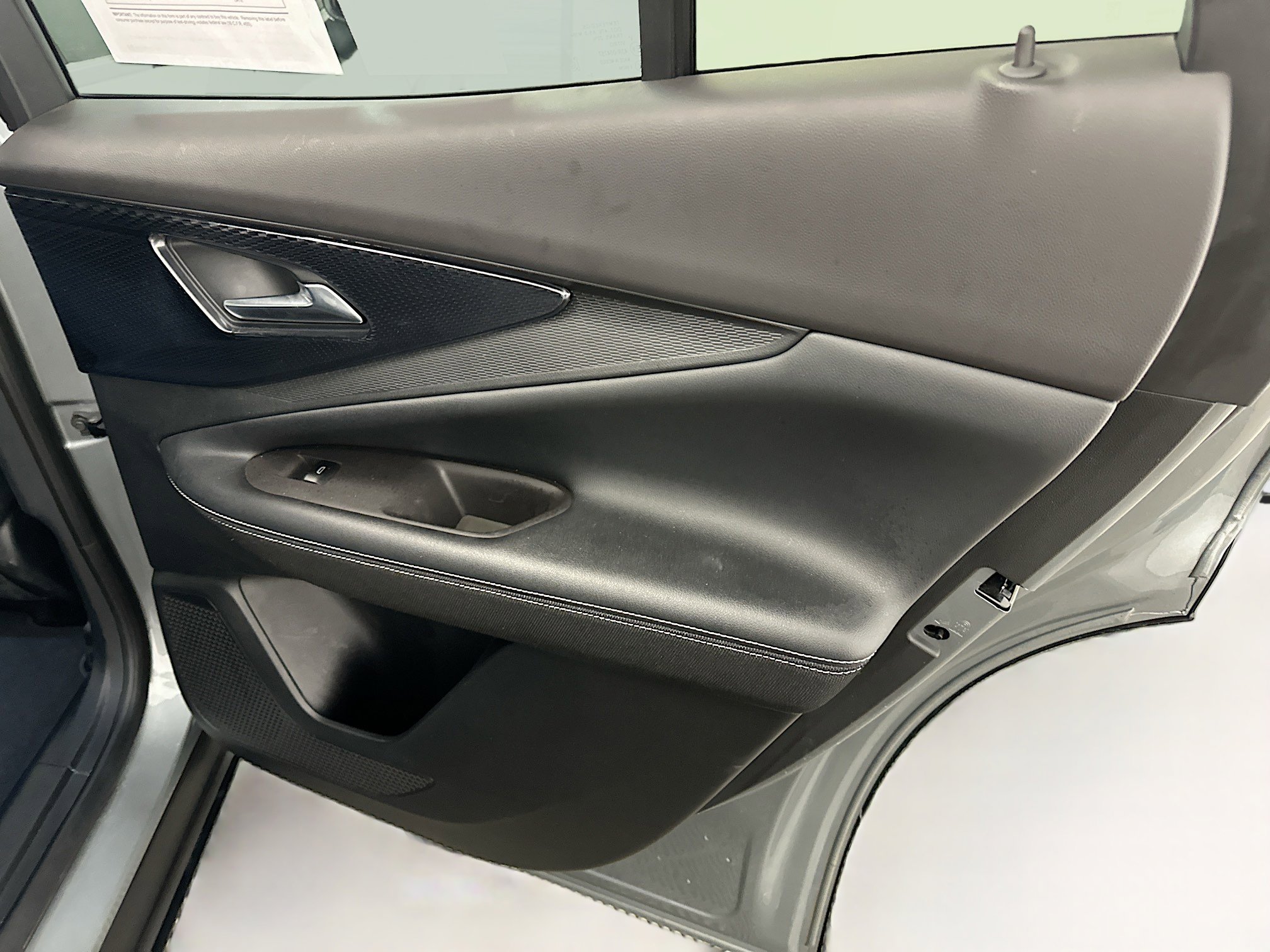 Used 2024 Chevrolet Blazer EV LT image 32