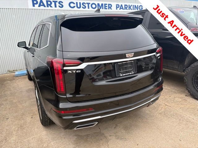Used 2023 Cadillac XT6 Premium Luxury w/ Technology Package FWD image 9
