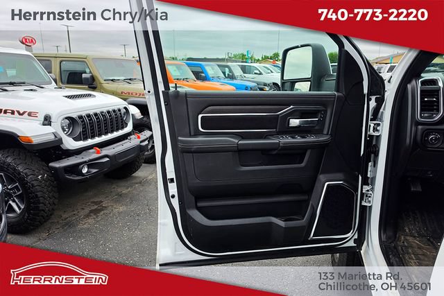 Used 2026 RAM 2500 Laramie AWD/4WD image 7