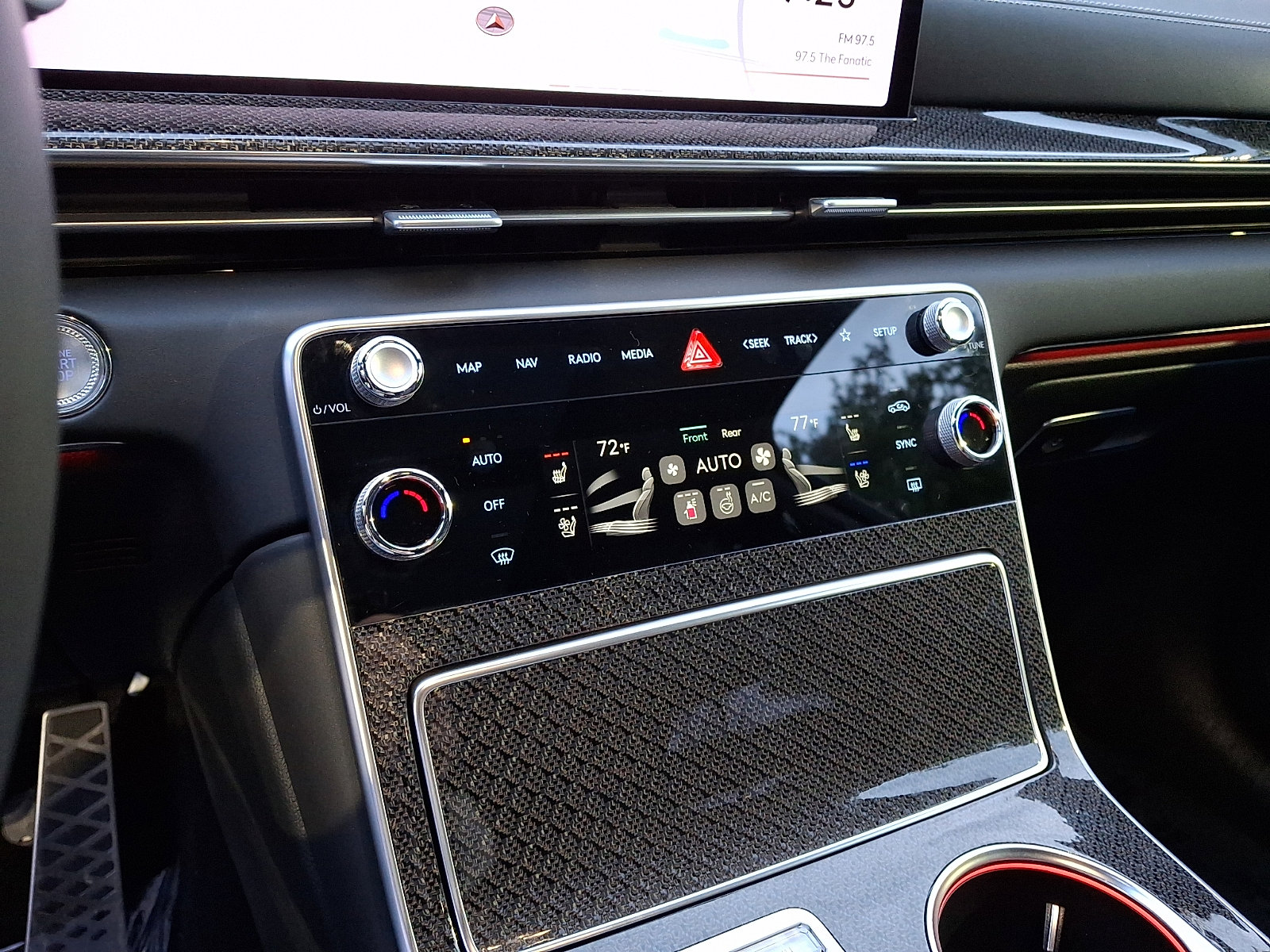 Certified 2025 Genesis GV80 3.5T e-SC image 23