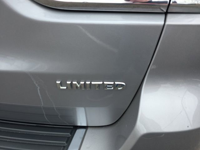 Used 2020 Jeep Grand Cherokee Limited w/ Luxury Group II image 32