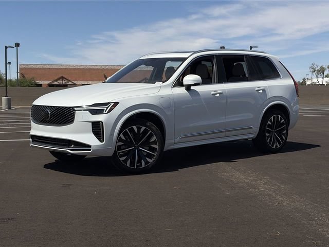 New 2026 Volvo XC90 T8 Plus w/ Protection Package AWD/4WD image 2