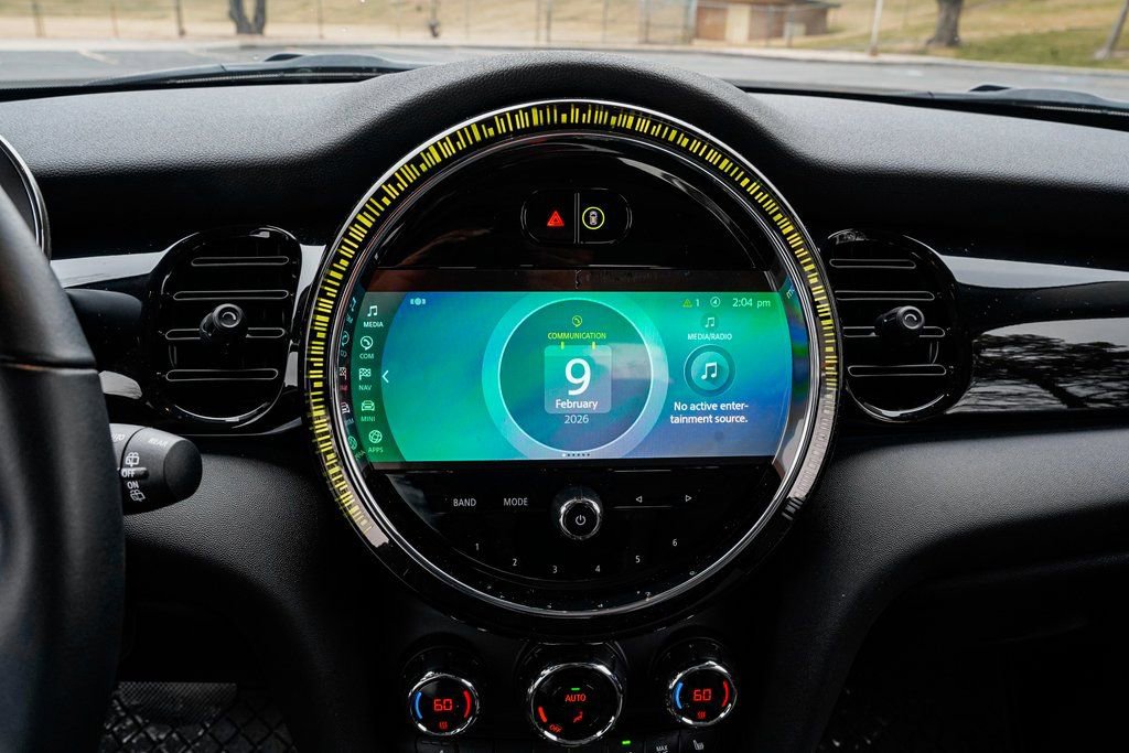 Certified 2024 MINI Cooper SE image 14