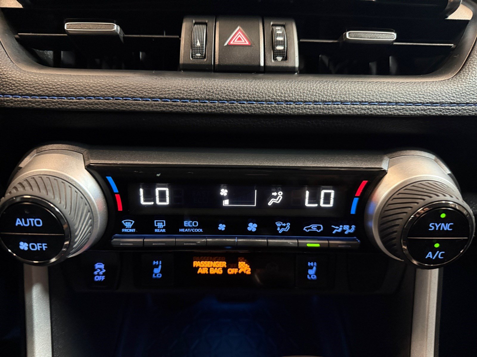 Used 2020 Toyota RAV4 XSE w/ XSE Grade Weather Package AWD/4WD image 25