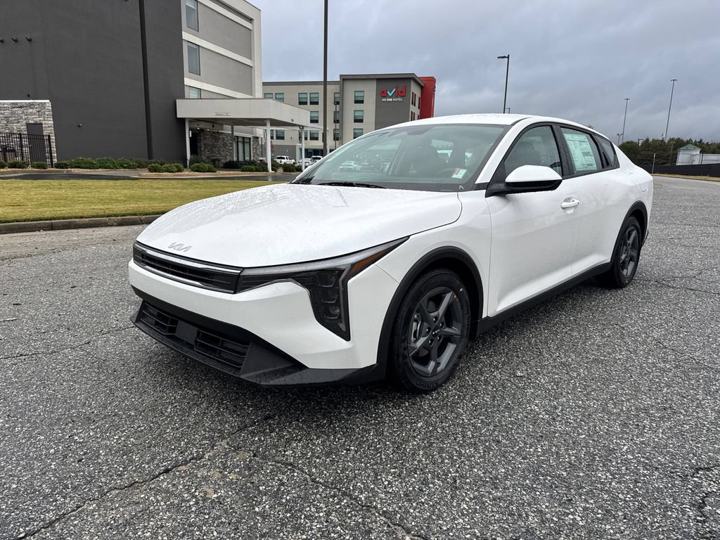 New 2025 Kia K4 FWD image 7