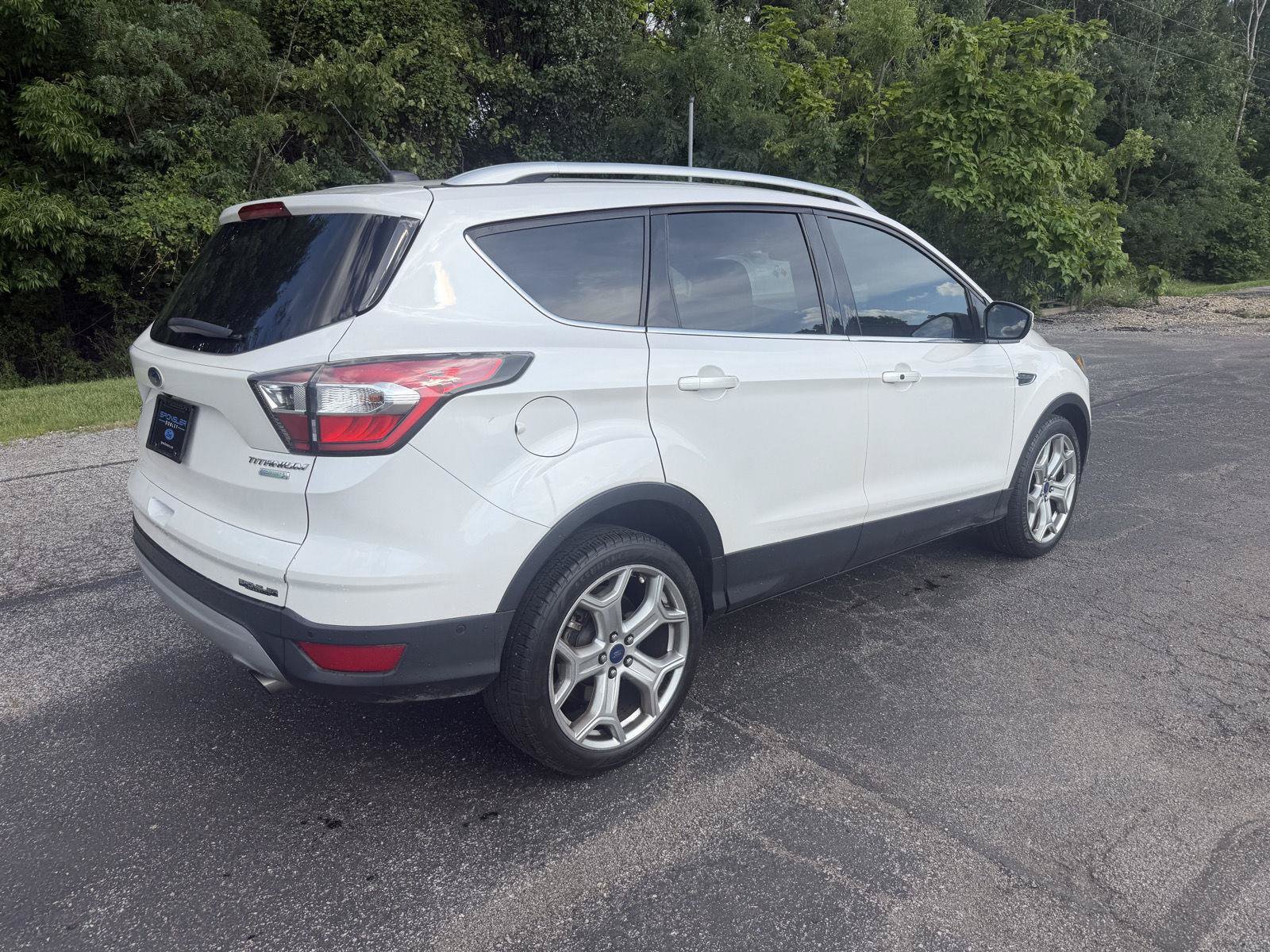 Used 2017 Ford Escape Titanium w/ Equipment Group 301A FWD image 5