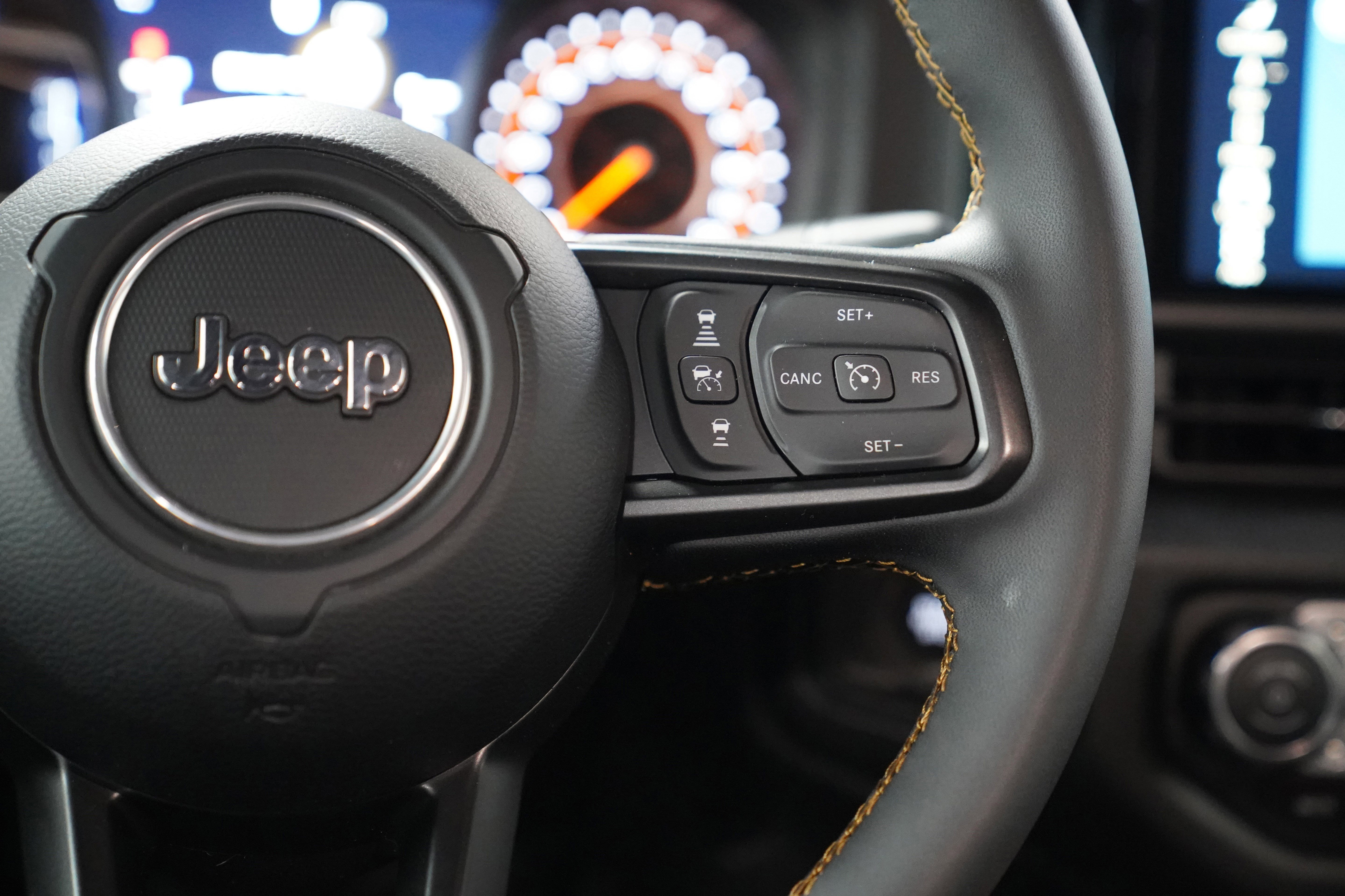 Used 2024 Jeep Gladiator Sport image 20