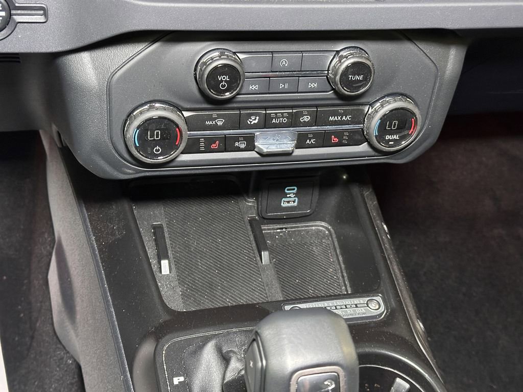 Certified 2025 Ford Bronco Big Bend image 38