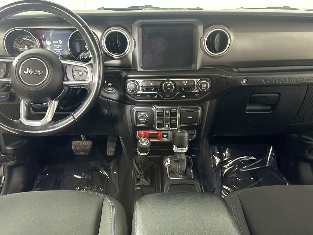 Used 2022 Jeep Wrangler Unlimited Rubicon 4xe w/ Cold Weather Group AWD/4WD image 18