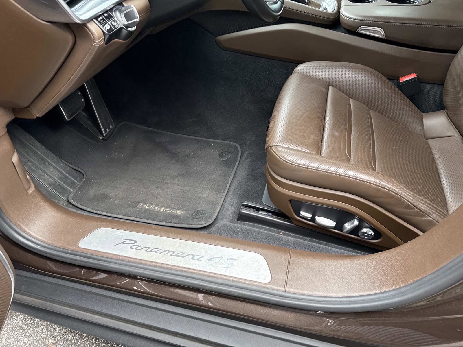 Certified 2018 Porsche Panamera 4S image 22