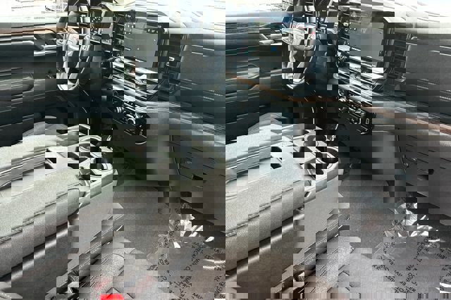 Used 2023 GMC Sierra 1500 Elevation image 17