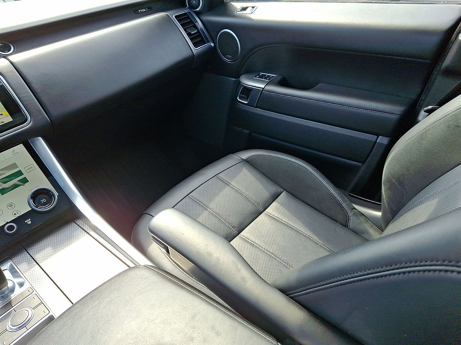 Used 2022 Land Rover Range Rover Sport HST AWD/4WD image 11