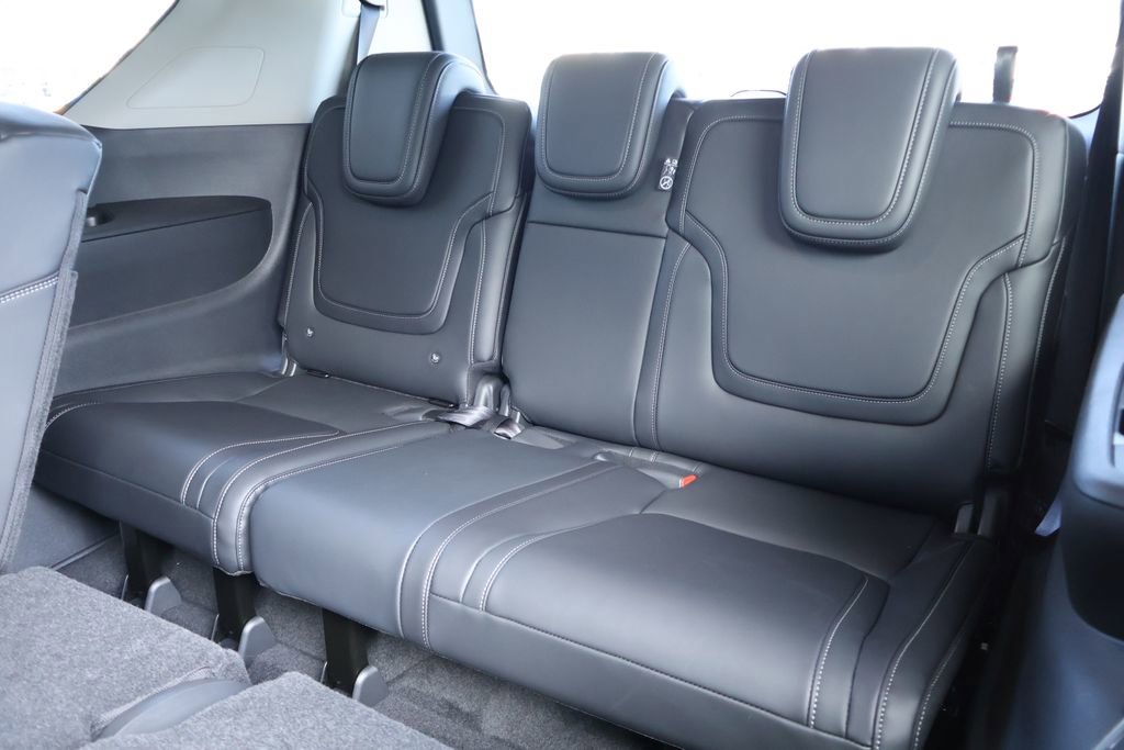 New 2026 Nissan Armada SV image 9