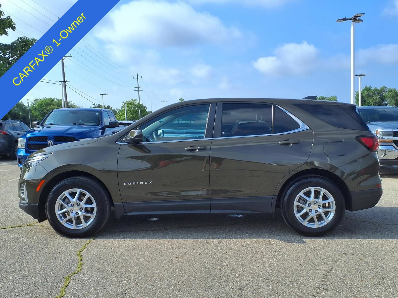 Used 2023 Chevrolet Equinox LT FWD image 9