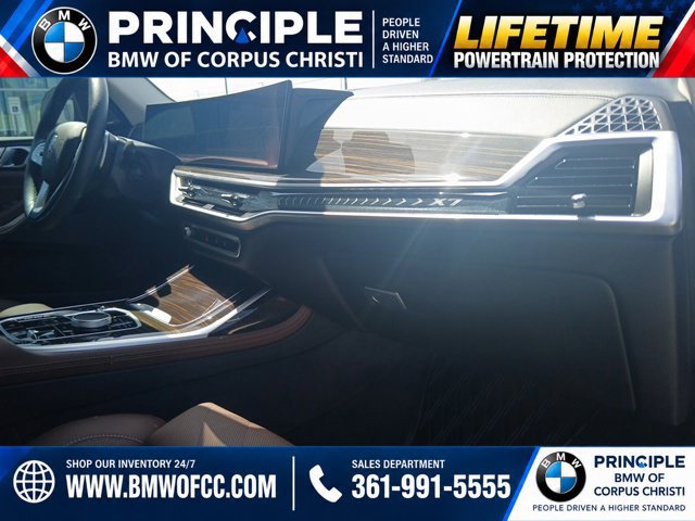 Used 2026 BMW X7 xDrive40i AWD/4WD image 21
