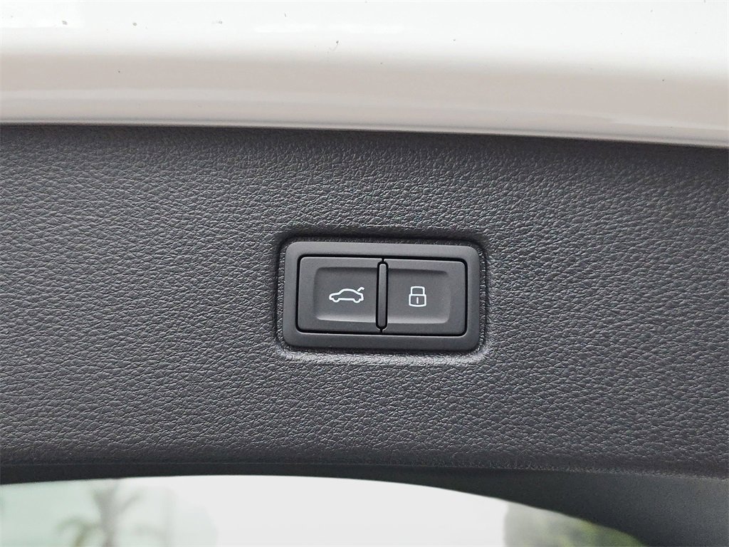 New 2026 Audi Q7 2.0T Premium Plus image 14