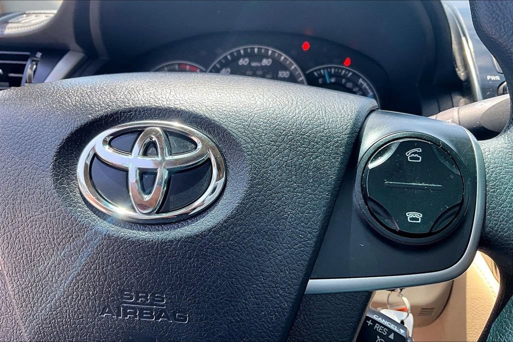 Used 2014 Toyota Camry LE FWD image 26