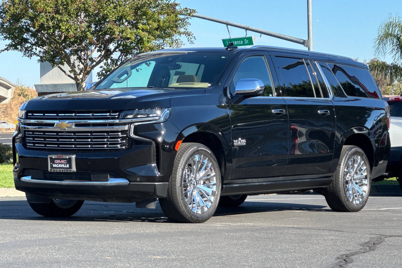 Used 2024 Chevrolet Suburban Premier w/ Texas Edition image 9