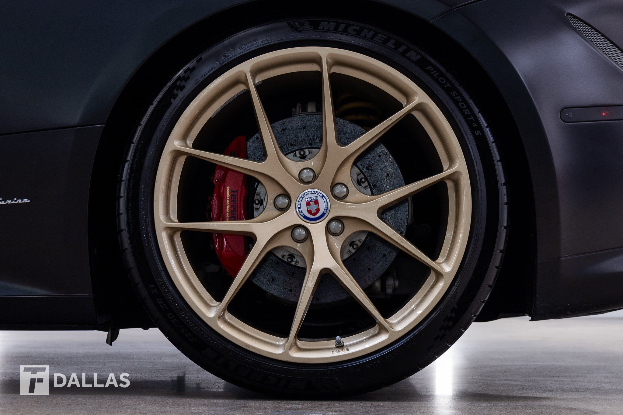 Used 2012 Ferrari FF AWD/4WD image 8