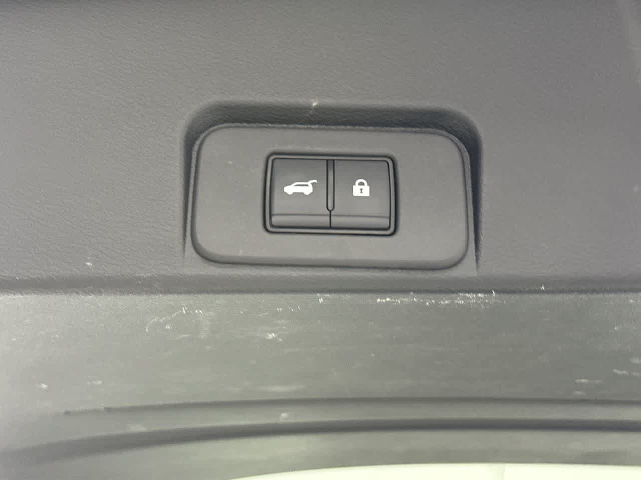 Used 2024 Nissan Rogue SV AWD/4WD image 24
