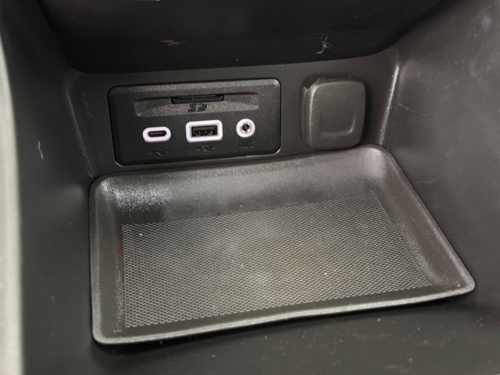 Used 2022 GMC Terrain SLT w/ Infotainment Package II FWD image 31