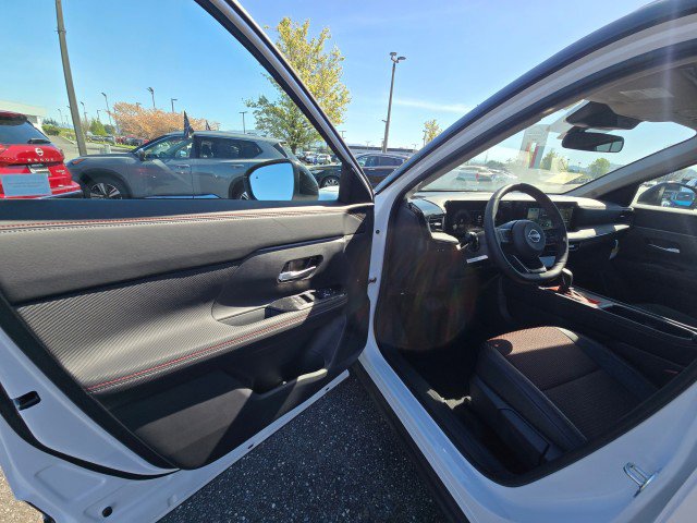 New 2025 Nissan Kicks SR w/ SR Premium Package image 23