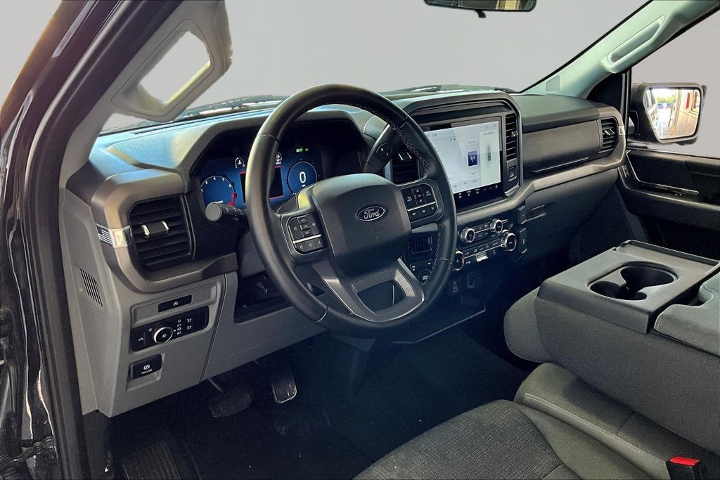 Used 2025 Ford F150 XLT w/ Equipment Group 301A Standard AWD/4WD image 19