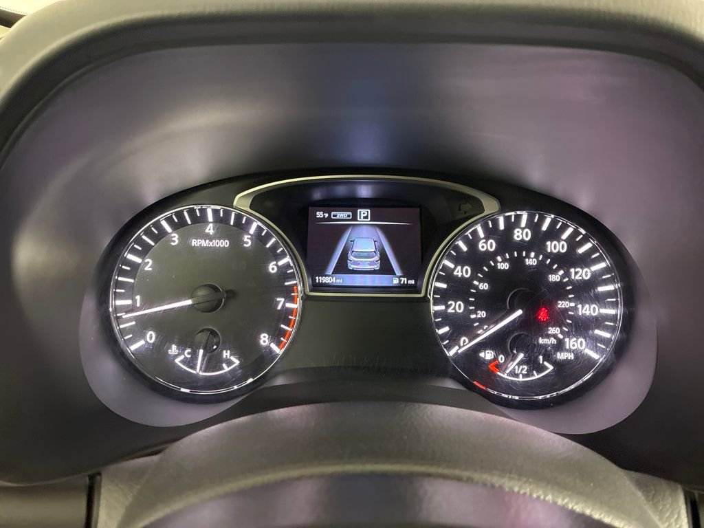 Used 2017 Nissan Pathfinder SV image 20