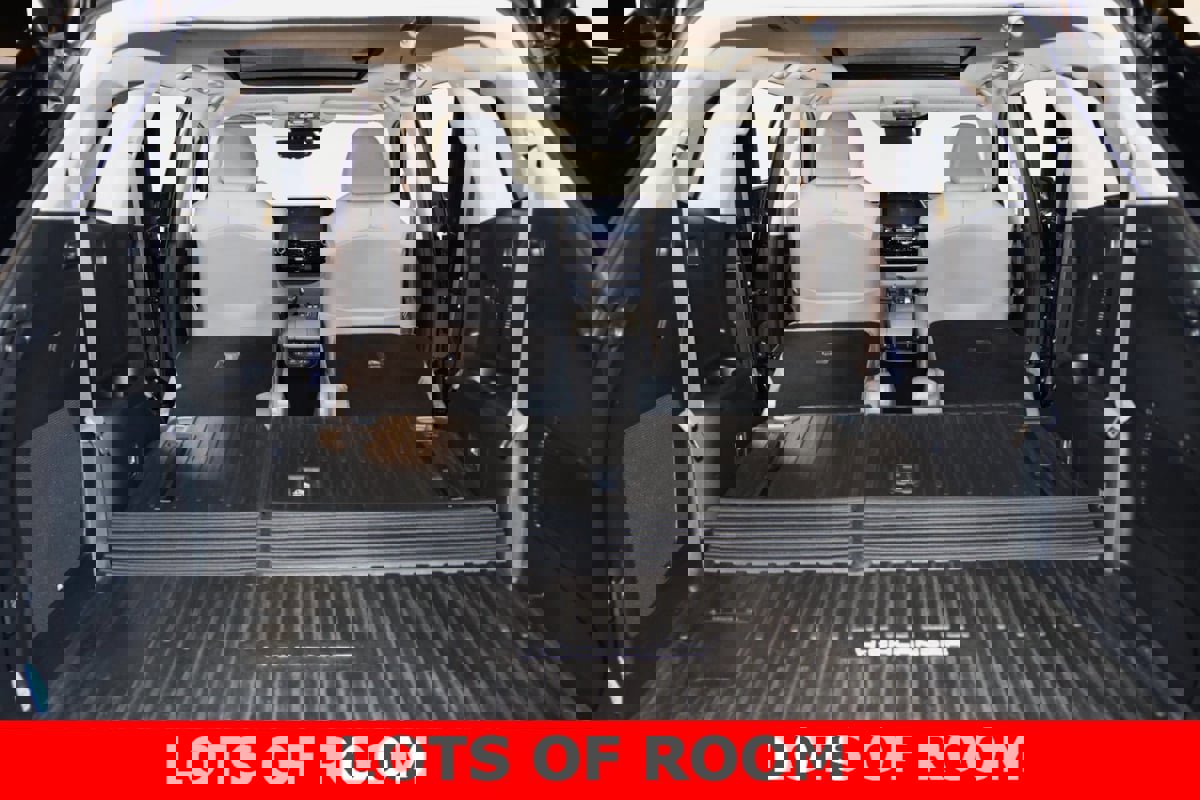 Used 2021 Toyota Highlander Platinum image 16